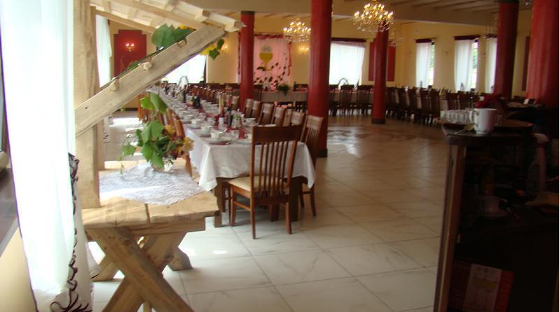 Pensjonat Agroturystyczny Pod Modrzewiem Bed and Breakfast Florczaki Exterior foto