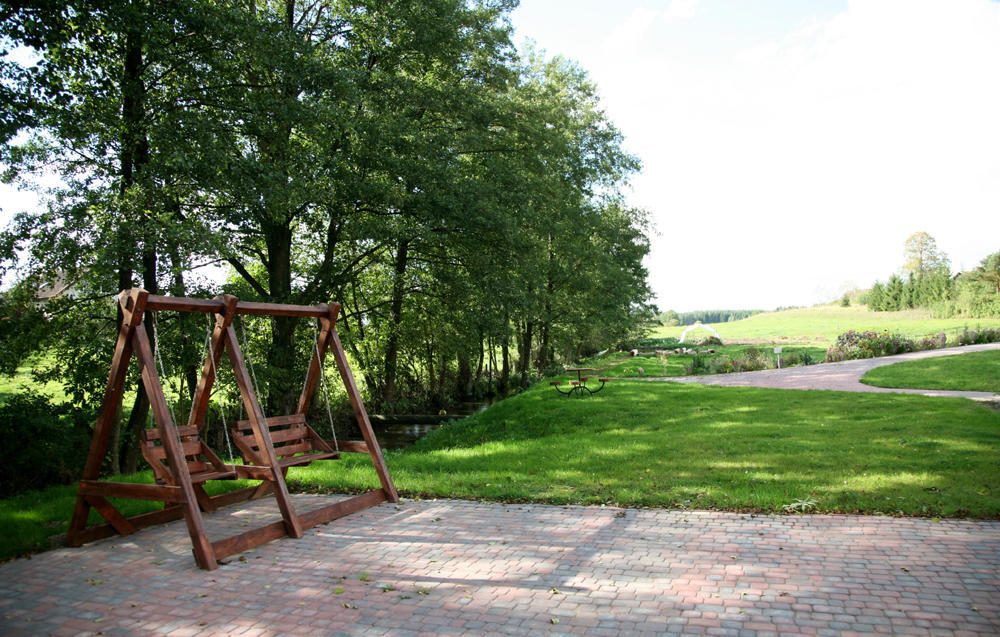 Pensjonat Agroturystyczny Pod Modrzewiem Bed and Breakfast Florczaki Exterior foto