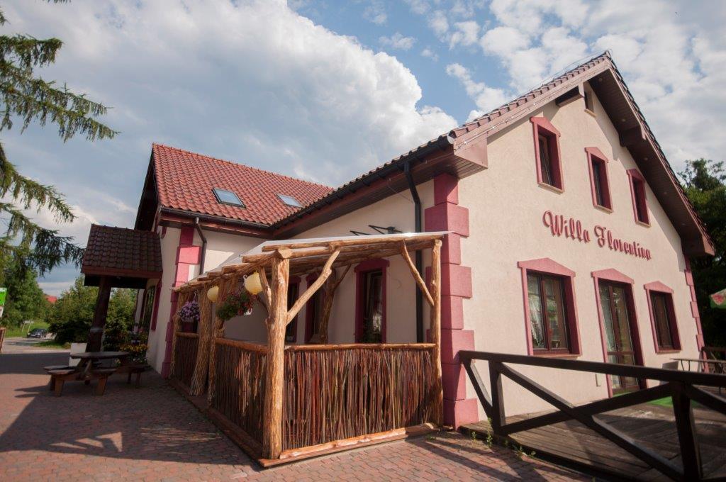Pensjonat Agroturystyczny Pod Modrzewiem Bed and Breakfast Florczaki Exterior foto